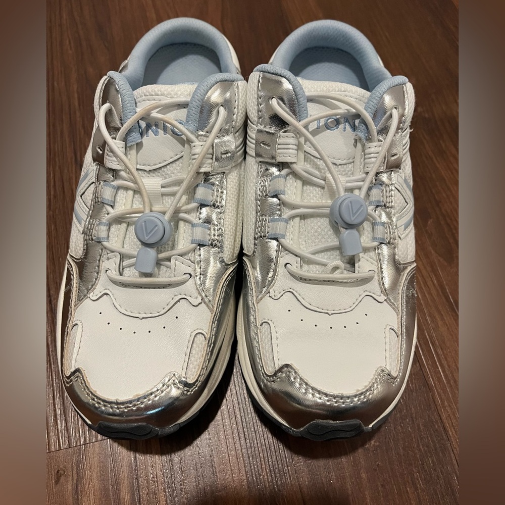 VIONIC 23Walk Mule Sneaker (Women) Size 6-6.5 Leather.